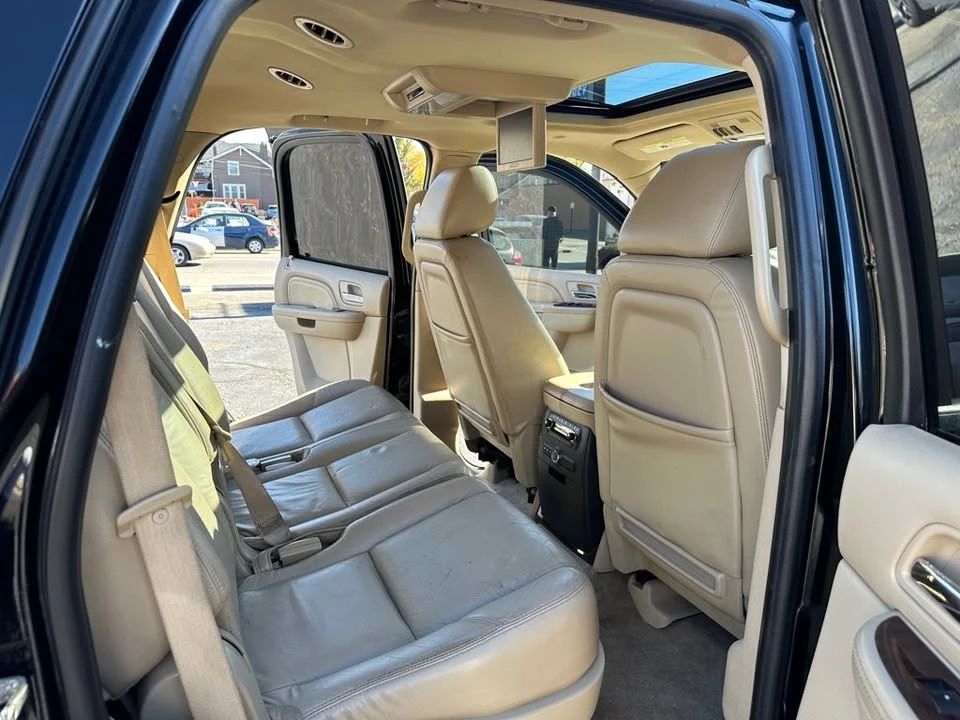 2011 Cadillac Escalade & EXT 3rd Gen - Image 12 of 17