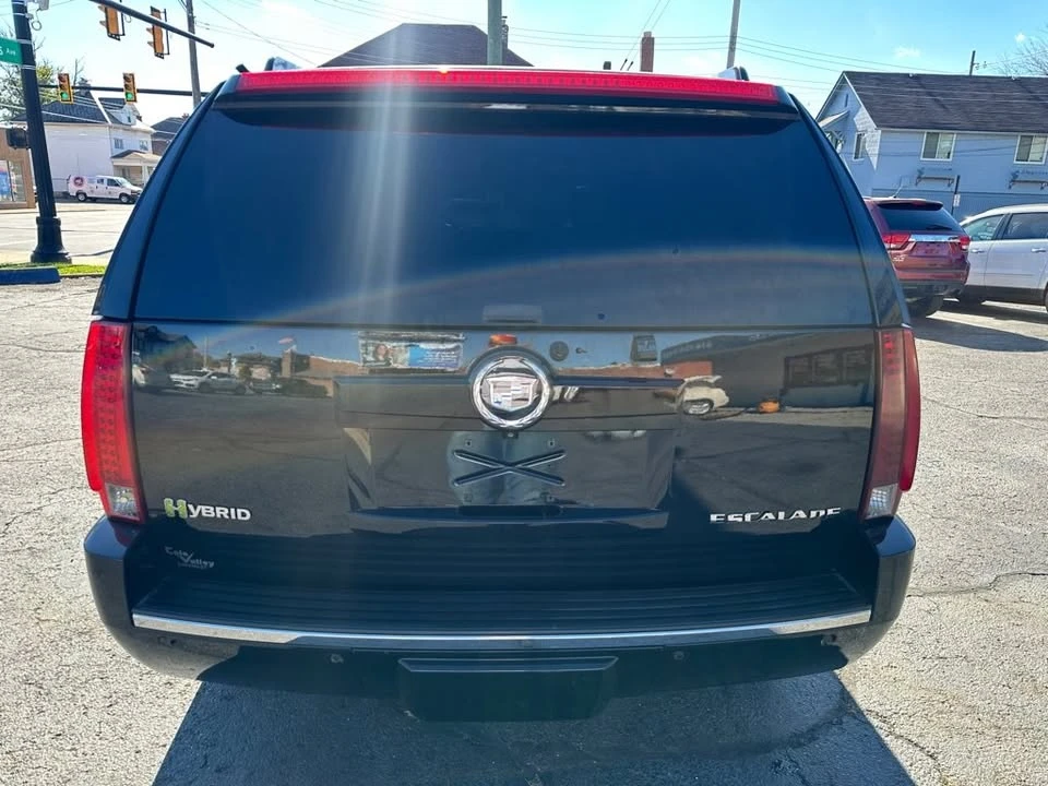 2011 Cadillac Escalade & EXT 3rd Gen - Image 4 of 17