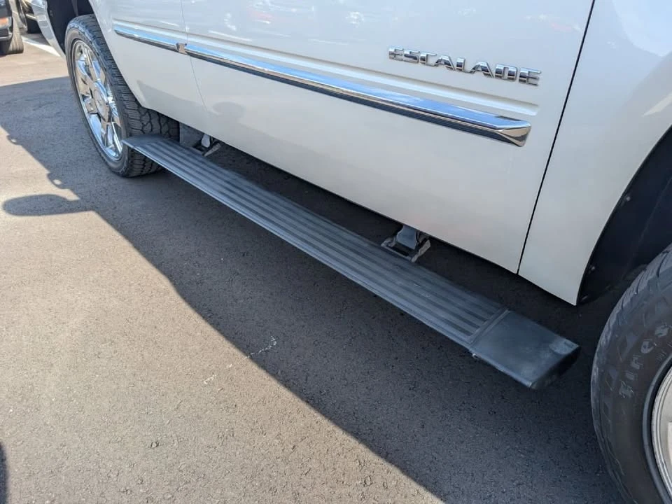 2011 Cadillac Escalade & EXT 3rd Gen - Image 19 of 20