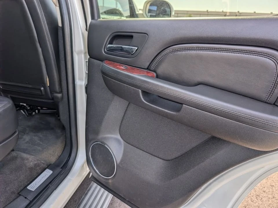 2011 Cadillac Escalade & EXT 3rd Gen - Image 13 of 20