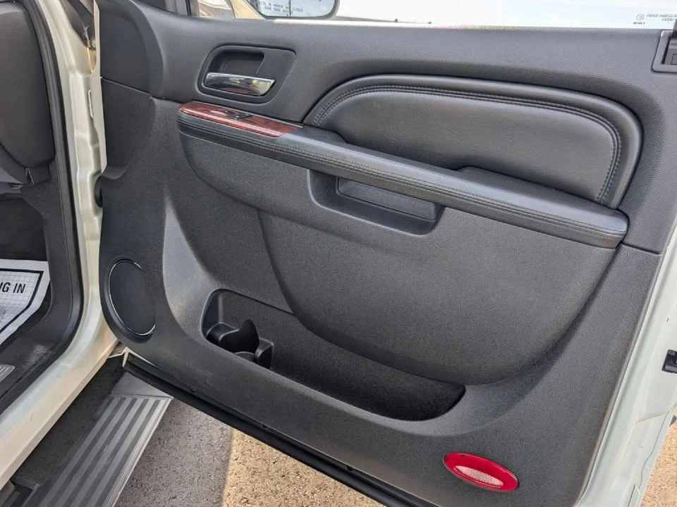 2011 Cadillac Escalade & EXT 3rd Gen - Image 16 of 20