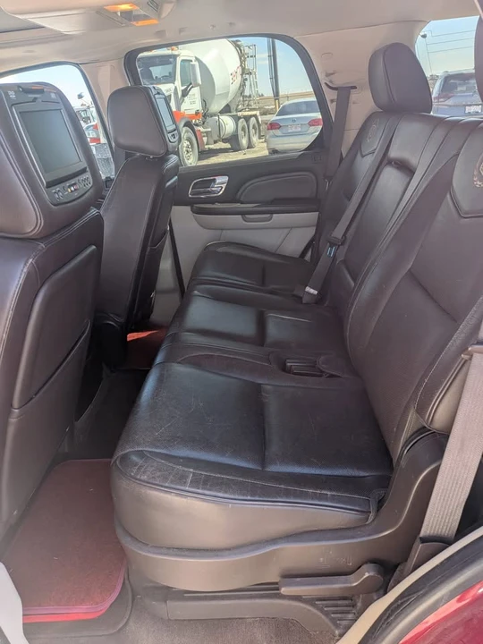 2011 Cadillac Escalade & EXT 3rd Gen - Image 3 of 11