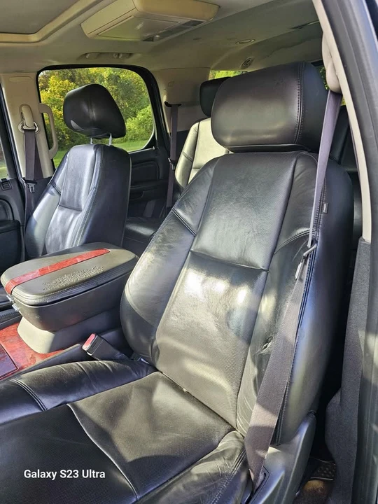 2011 Cadillac Escalade & EXT 3rd Gen - Image 9 of 11