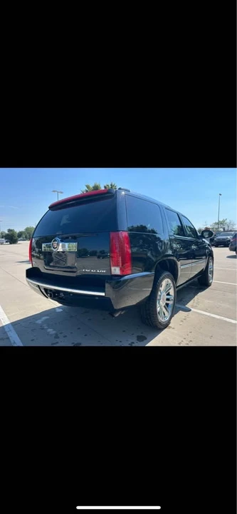 2011 Cadillac Escalade & EXT 3rd Gen - Image 3 of 10