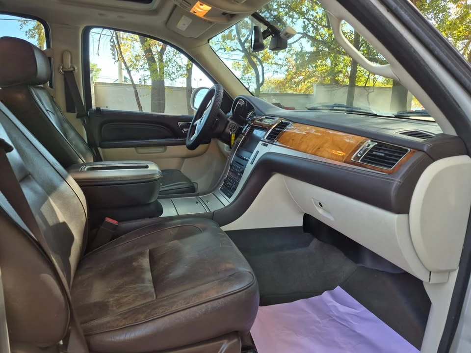 2011 Cadillac Escalade & EXT 3rd Gen - Image 14 of 18