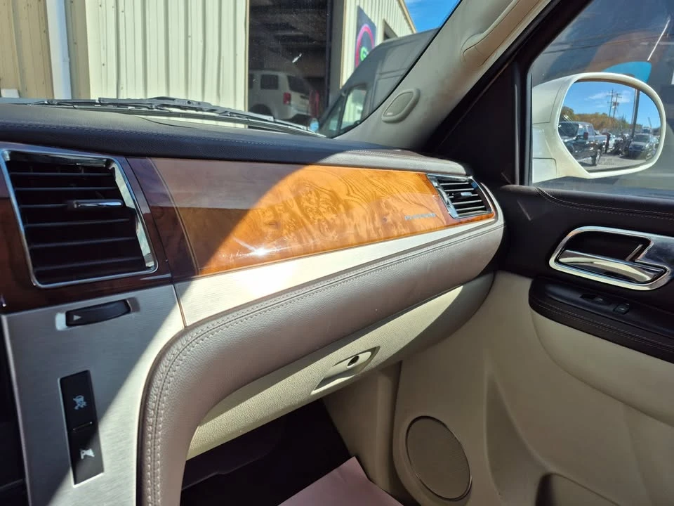 2011 Cadillac Escalade & EXT 3rd Gen - Image 13 of 18