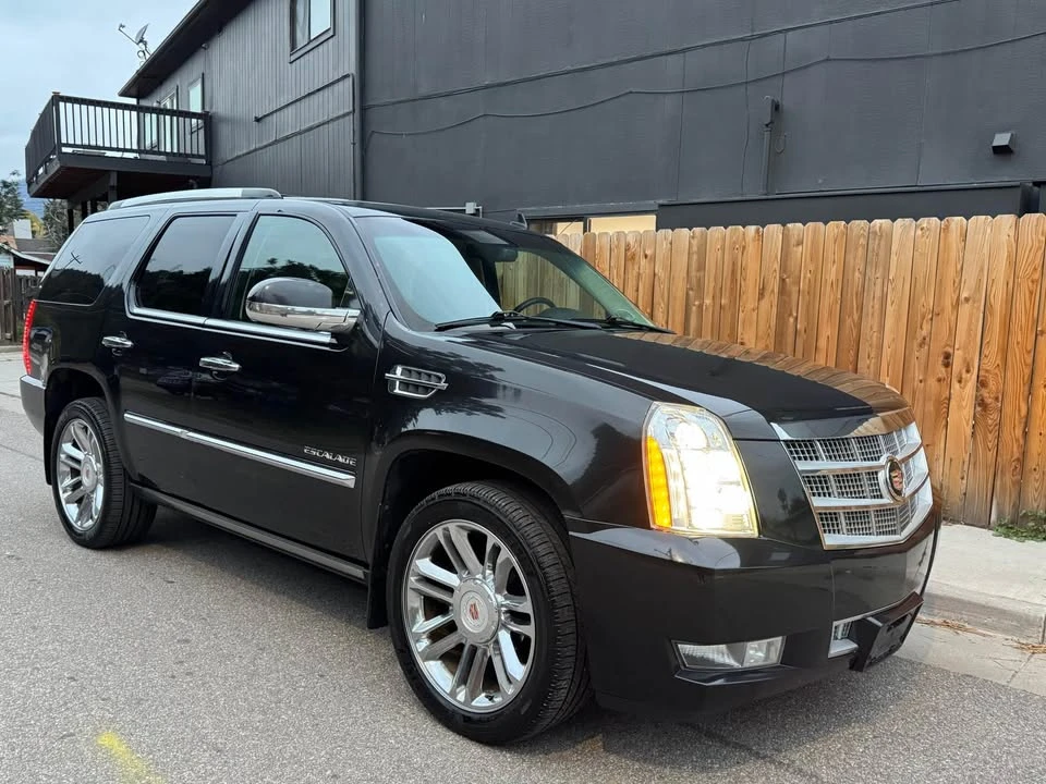 2011 Cadillac Escalade & EXT 3rd Gen - Image 6 of 8