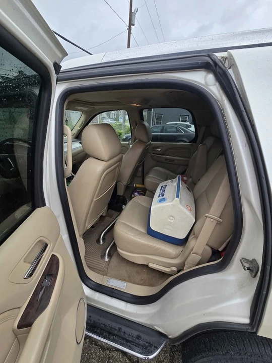 2011 Cadillac Escalade & EXT 3rd Gen - Image 5 of 7