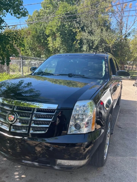 2011 Cadillac Escalade & EXT 3rd Gen - Image 4 of 6