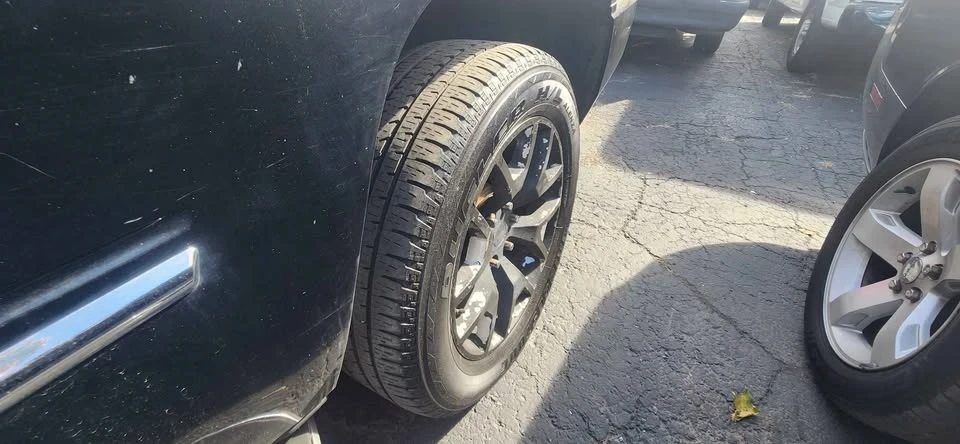 2011 Cadillac Escalade & EXT 3rd Gen - Image 7 of 14