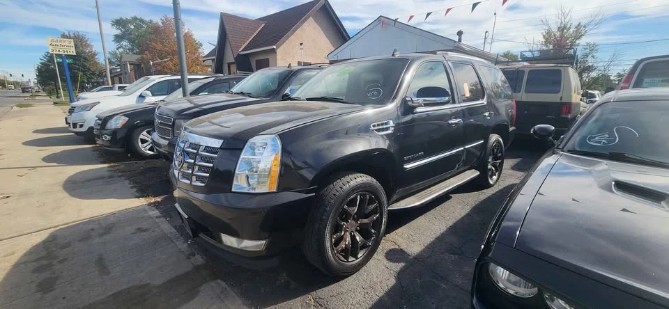 2011 Cadillac Escalade & EXT 3rd Gen - Image 6 of 14