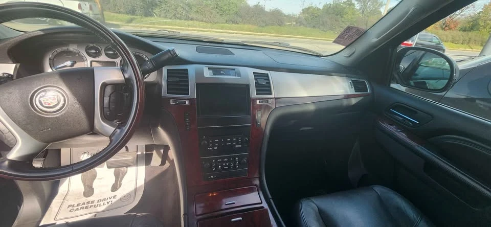 2011 Cadillac Escalade & EXT 3rd Gen - Image 13 of 14