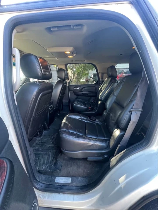 2011 Cadillac Escalade & EXT 3rd Gen - Image 8 of 12