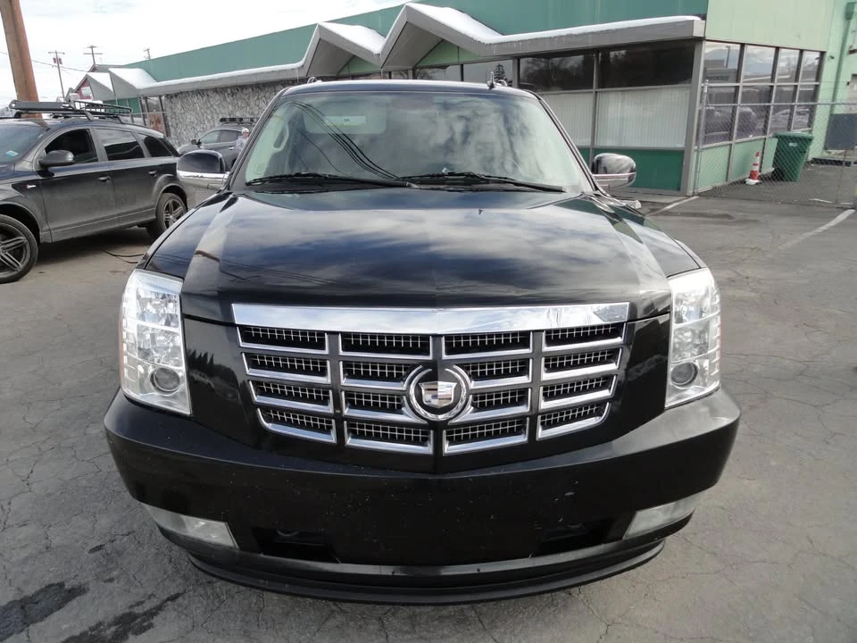 2011 Cadillac Escalade & EXT 3rd Gen - Image 2 of 6