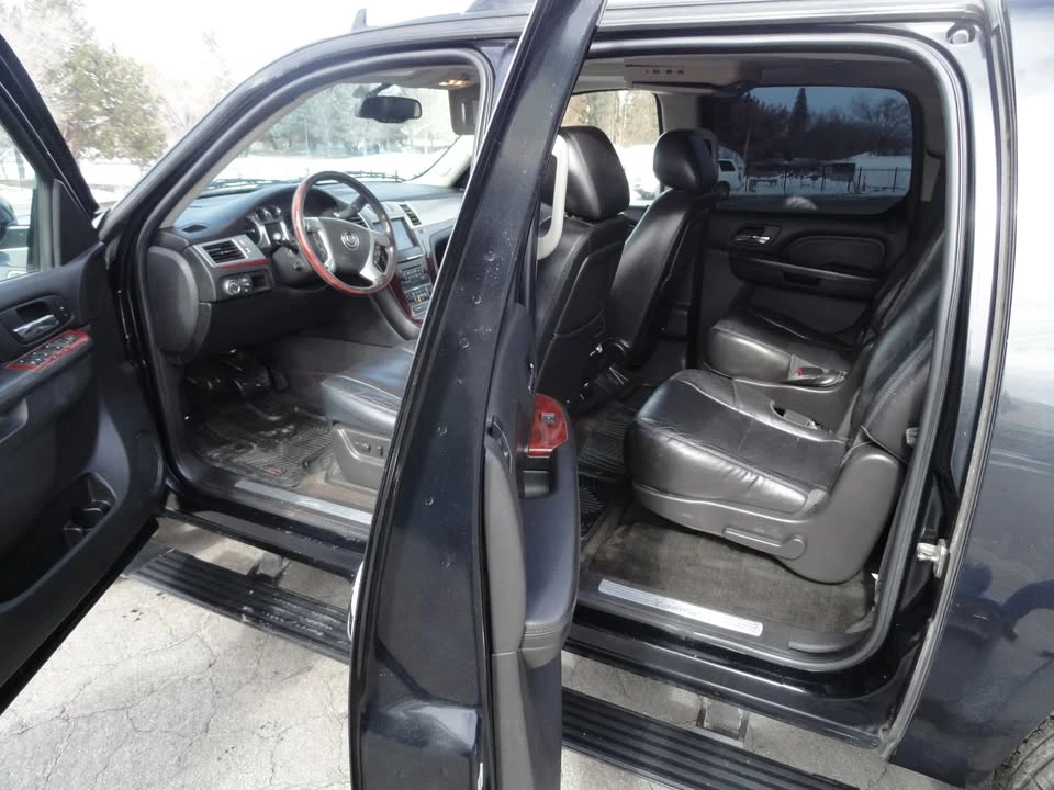 2011 Cadillac Escalade & EXT 3rd Gen - Image 4 of 6