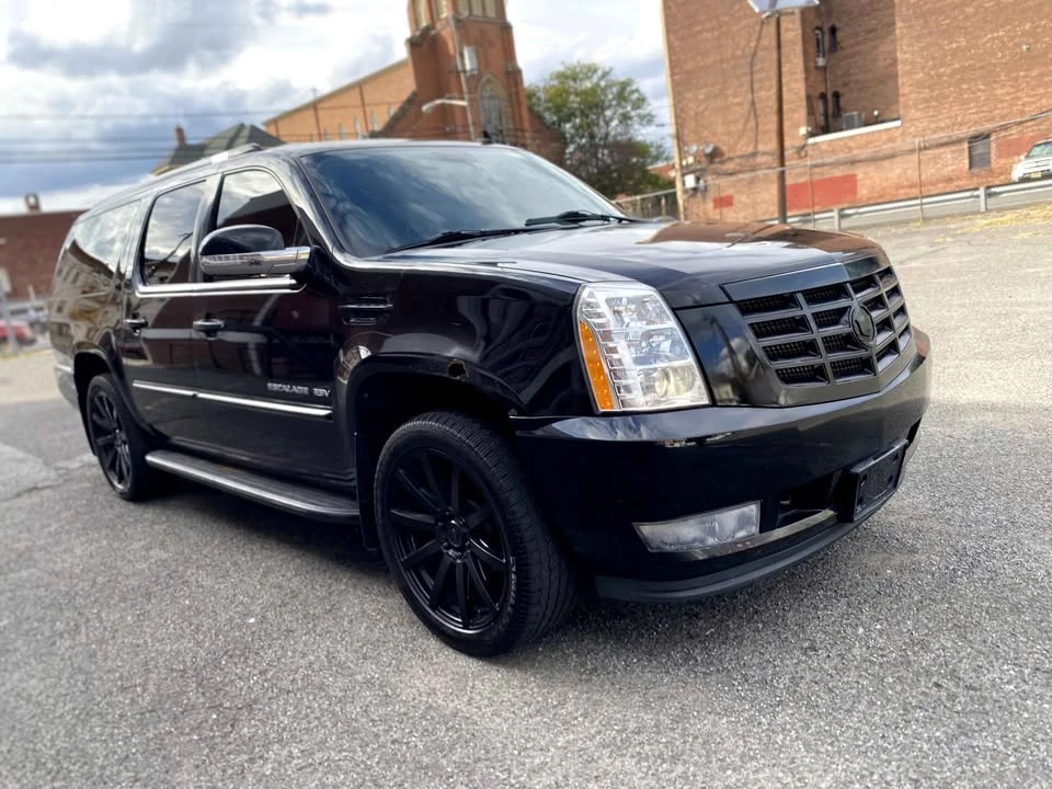 2011 Cadillac Escalade & EXT 3rd Gen - Image 5 of 12
