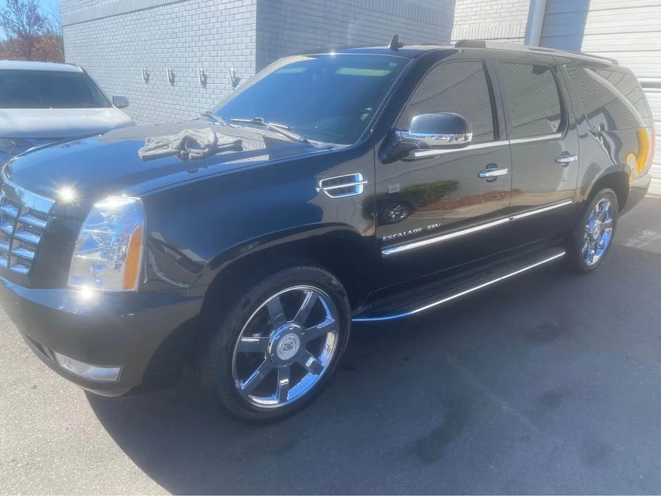 2011 Cadillac Escalade & EXT 3rd Gen - Image 6 of 8