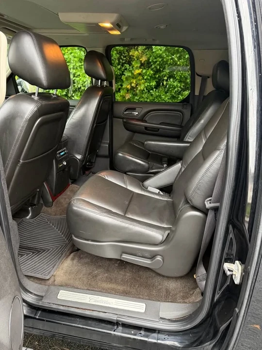 2011 Cadillac Escalade & EXT 3rd Gen - Image 5 of 10