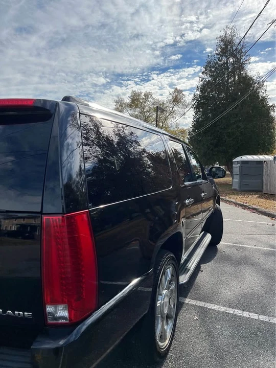2011 Cadillac Escalade & EXT 3rd Gen - Image 7 of 16