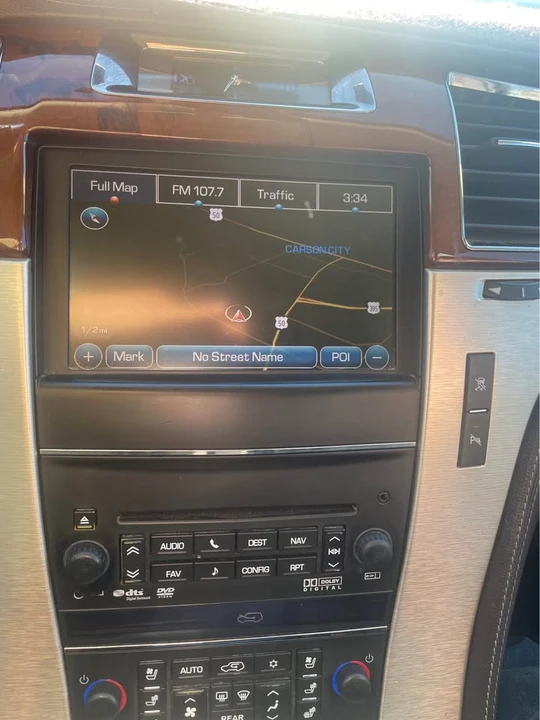 2011 Cadillac Escalade & EXT 3rd Gen - Image 5 of 12