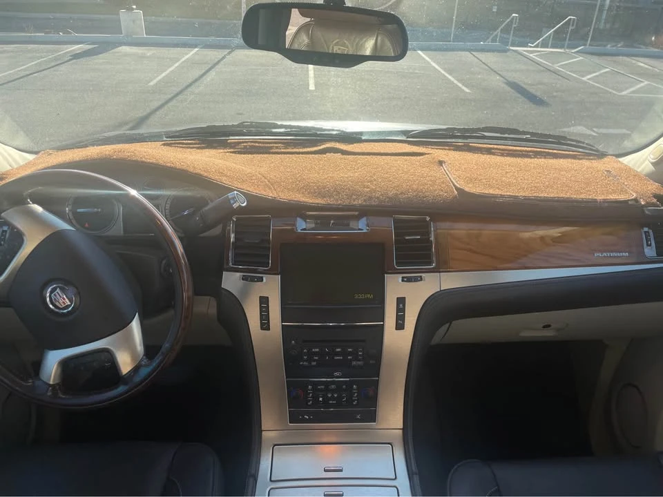 2011 Cadillac Escalade & EXT 3rd Gen - Image 7 of 12