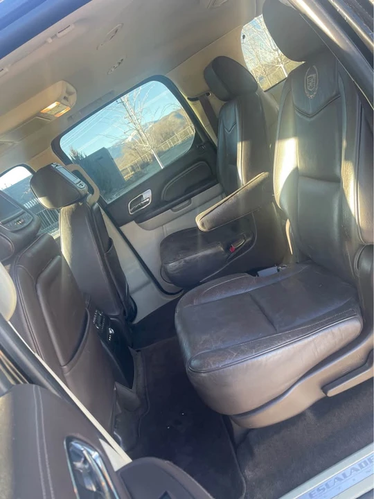 2011 Cadillac Escalade & EXT 3rd Gen - Image 8 of 12