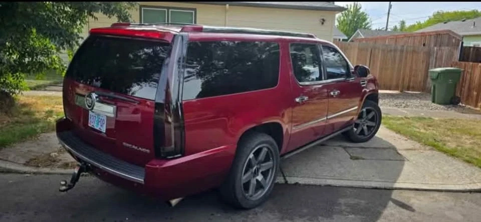 2011 Cadillac Escalade & EXT 3rd Gen - Image 3 of 10