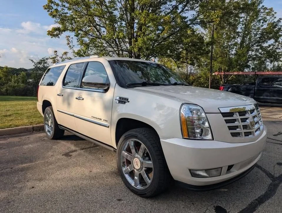 2011 Cadillac Escalade & EXT 3rd Gen - Image 7 of 7