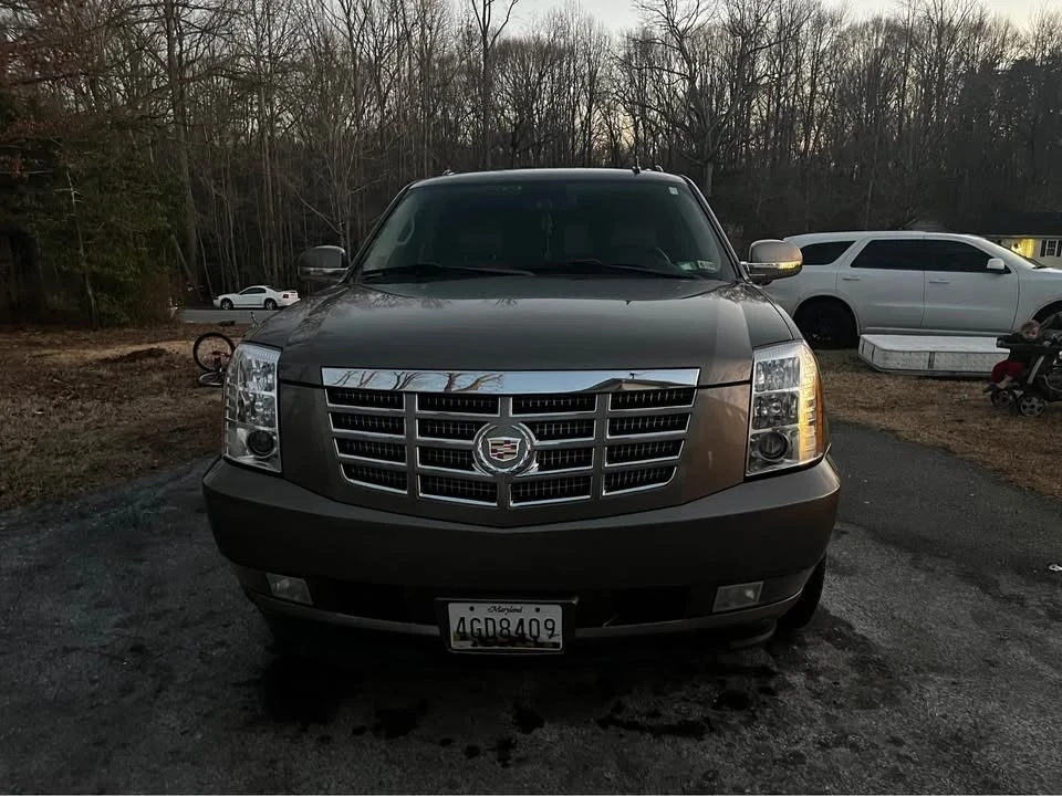 2011 Cadillac Escalade & EXT 3rd Gen - Image 2 of 7