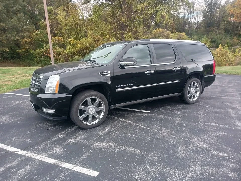 2011 Cadillac Escalade & EXT 3rd Gen - Image 11 of 11