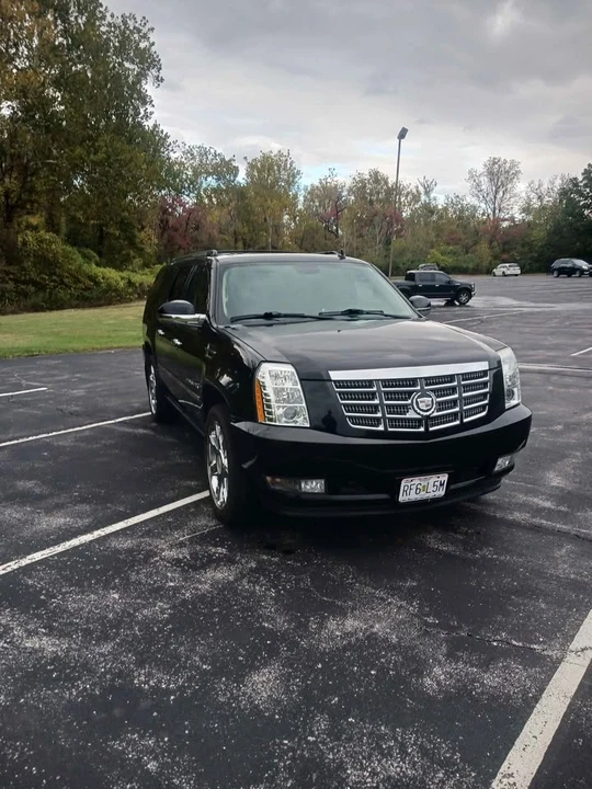2011 Cadillac Escalade & EXT 3rd Gen - Image 9 of 11
