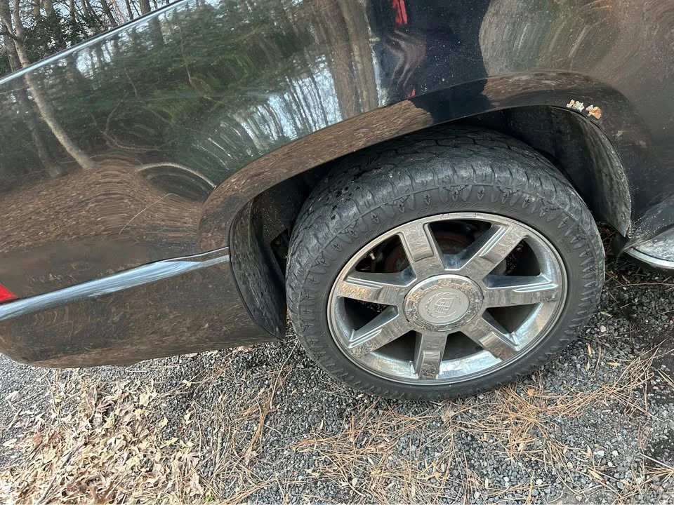 2011 Cadillac Escalade & EXT 3rd Gen - Image 8 of 10