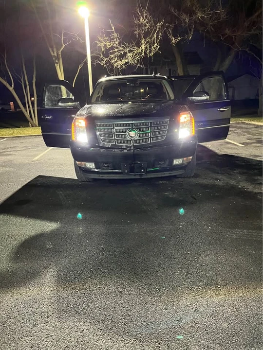 2011 Cadillac Escalade & EXT 2nd Gen - Image 3 of 12