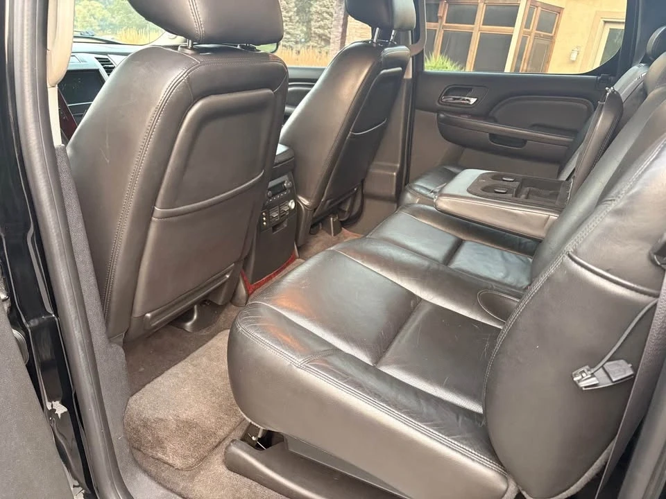 2011 Cadillac Escalade & EXT 2nd Gen - Image 18 of 19