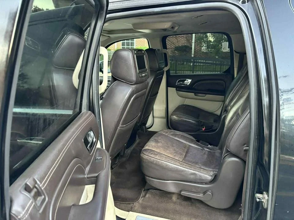 2011 Cadillac Escalade & EXT 3rd Gen - Image 10 of 13