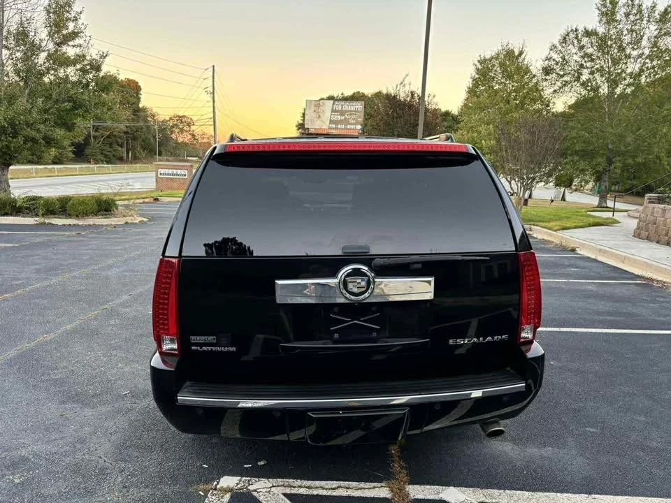 2011 Cadillac Escalade & EXT 3rd Gen - Image 6 of 13