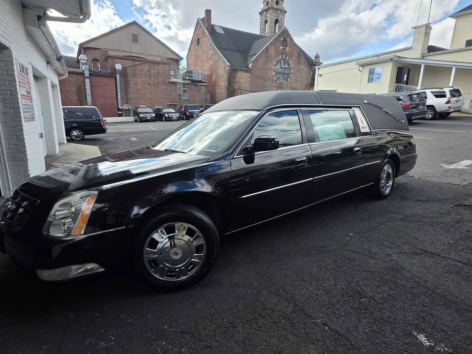 2011 Cadillac DTS - Image 5 of 5