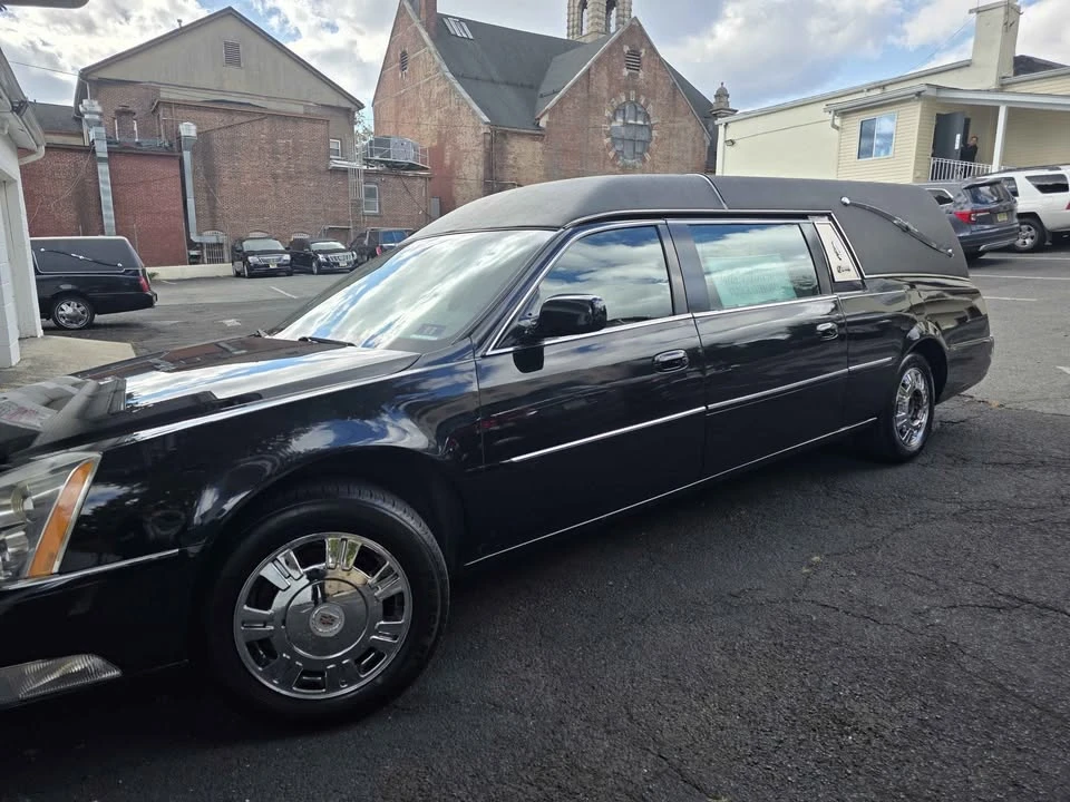2011 Cadillac DTS - Image 4 of 5