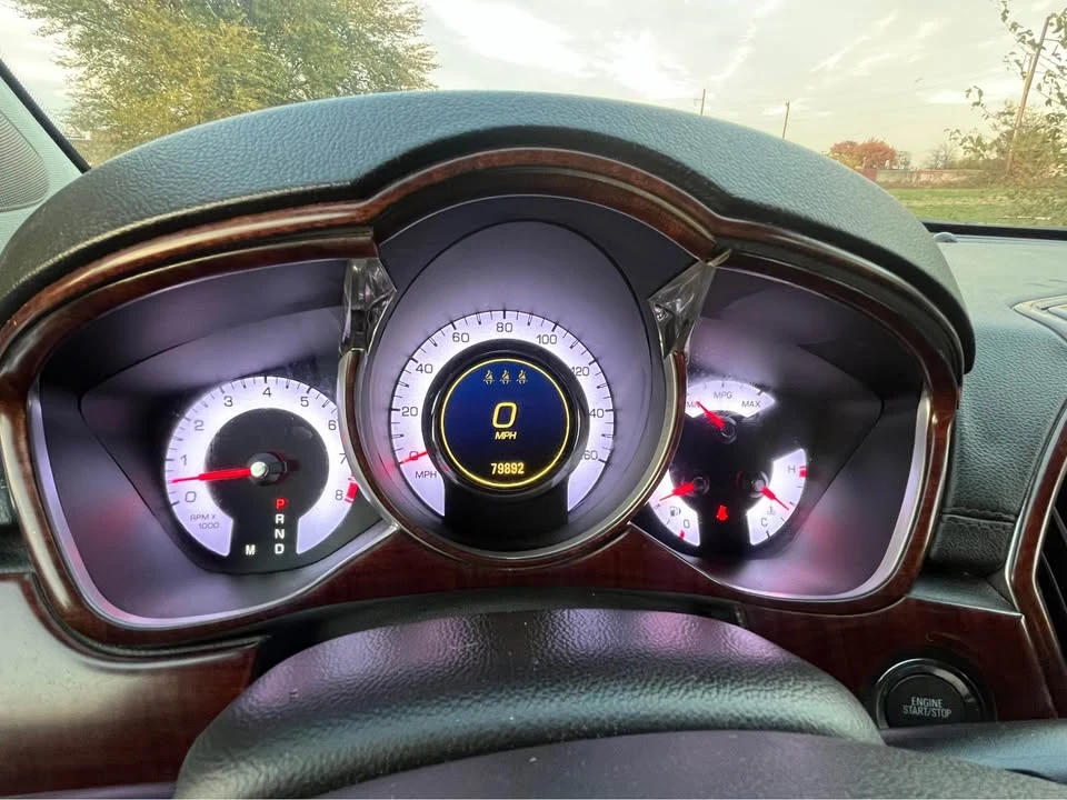 2011 Cadillac SRX - Image 10 of 12