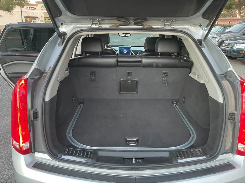 2011 Cadillac SRX - Image 9 of 14