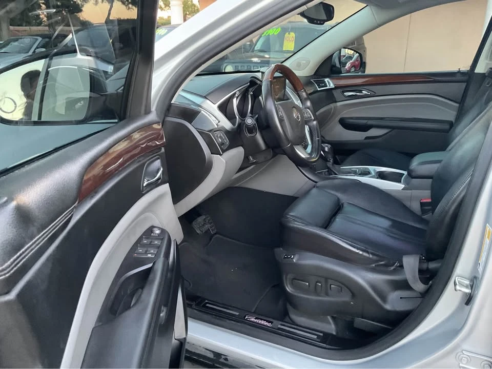 2011 Cadillac SRX - Image 12 of 14