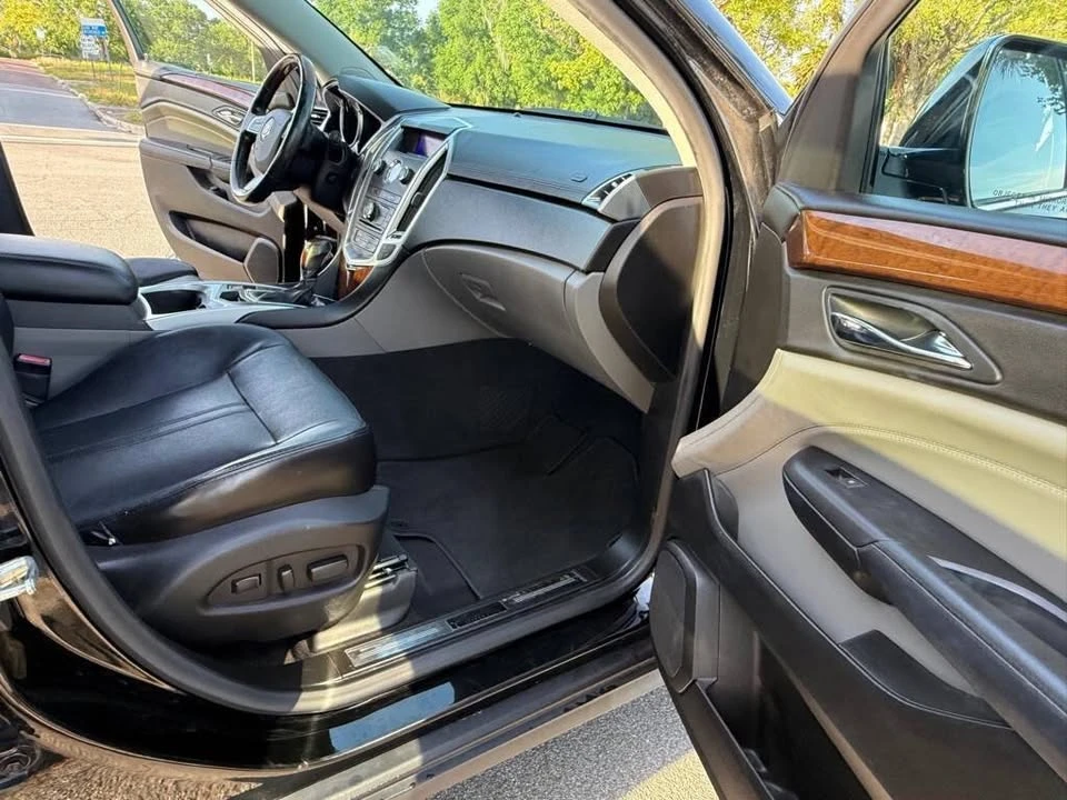 2011 Cadillac SRX - Image 16 of 20