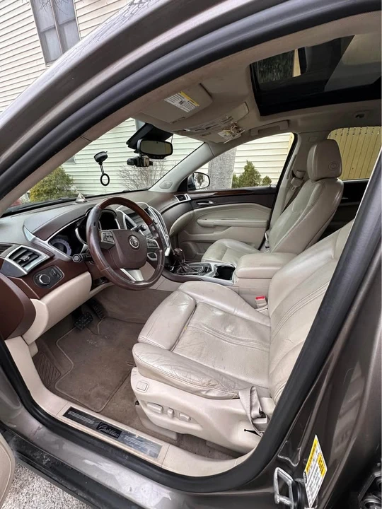 2011 Cadillac SRX - Image 6 of 8