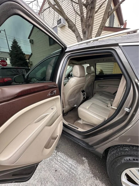 2011 Cadillac SRX - Image 2 of 8