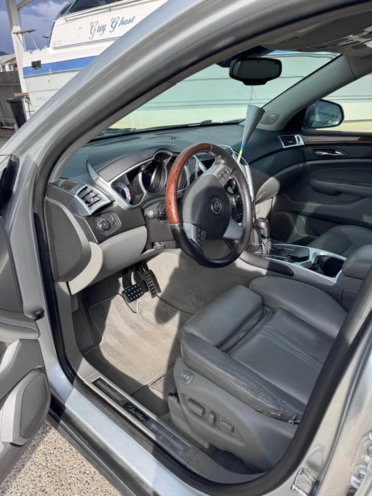 2011 Cadillac SRX - Image 8 of 12