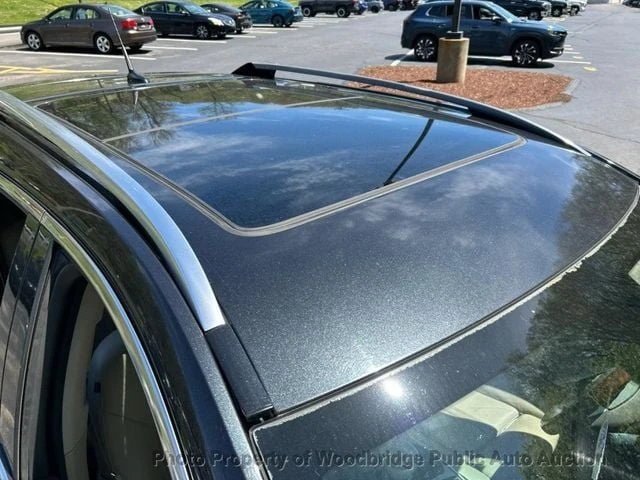 2011 Cadillac SRX - Image 16 of 20