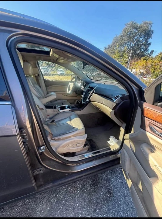 2011 Cadillac SRX - Image 7 of 8