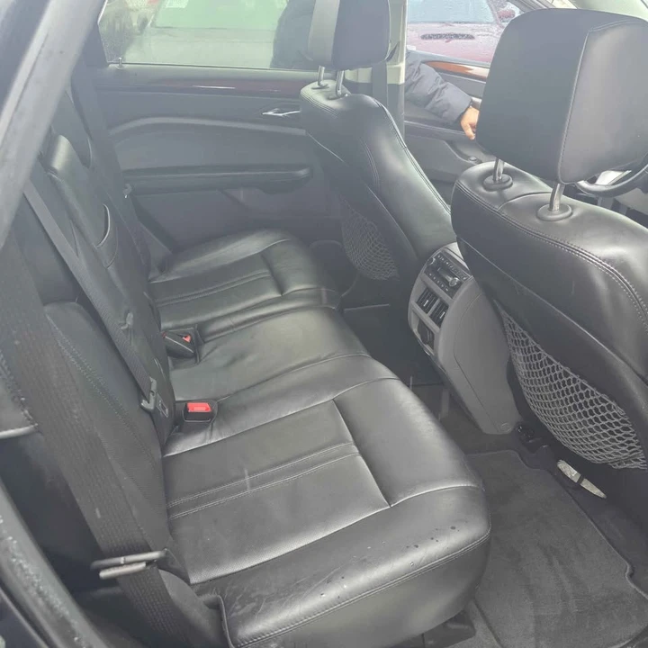 2011 Cadillac SRX - Image 10 of 16