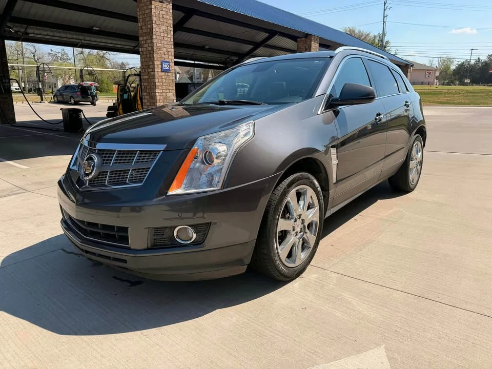 2011 Cadillac SRX - Image 9 of 16