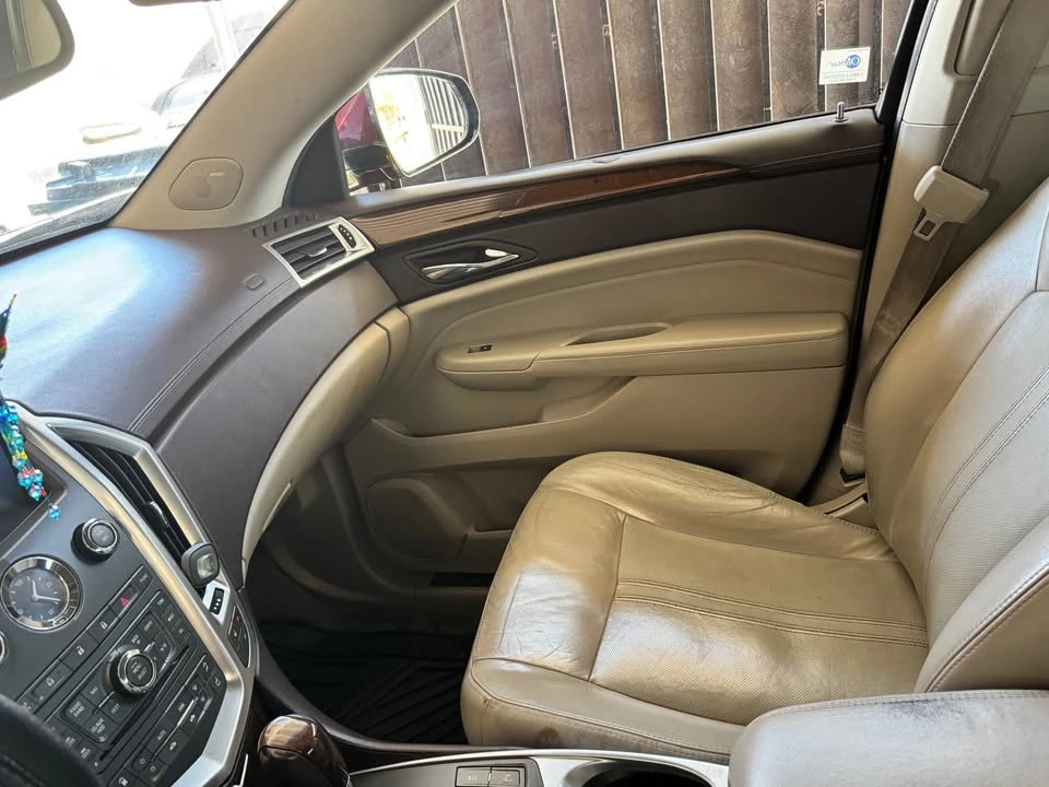 2011 Cadillac SRX - Image 8 of 9